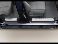 Toyota Land Cruiser Prado 150 (09-) накладки на пороги передних и задних дверных проемов со светящейся надписью "LAND CRUISER", нержавеющая сталь, оригинал