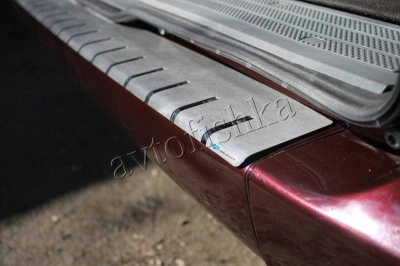 Mercedes Viano Vito (04-14) накладка на задний бампер профилированная с загибом, нержавеющая сталь