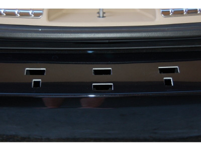 Mercedes-Benz GL (09-) накладка заднего бампера из нержавеющей стали, верхняя, хромированная