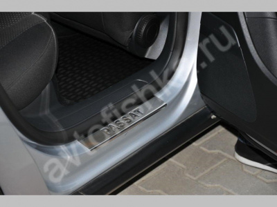 Volkswagen Passat B6 (2005-) накладки на пороги из нержавеющей стали, 4 шт.