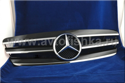 Mercedes C-class W203 (00-07) седан решетка радиатора черная со звездой, дизайн CL-class, 3 ламели.