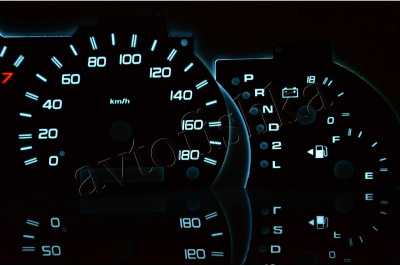 Toyota Sequoia I светодиодные шкалы (циферблаты) на панель приборов