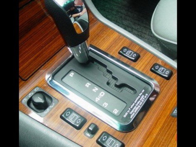 Mercedes W201, W202, W129, W170 декоративная накладка селектора выбора передач коробки автомат (АКПП), хромированная.