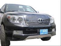 Toyota Land Cruiser 200 (07-11) решетка радиатора хромированная, горизонтальный дизайн.