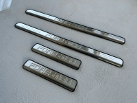 Subaru Forester (13–18) Накладки на дверные пороги с логотипом, нерж.