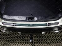 Toyota Highlander (17–) Накладка на задний бампер (лист зеркальный логотип Toyota)