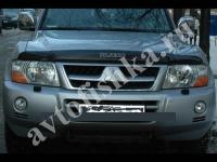Дефлектор капота темный с надписью Mitsubishi Pajero 2000-2006
