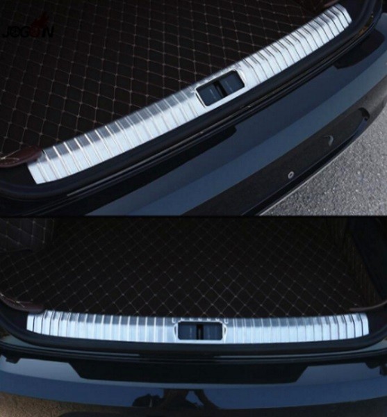 Volkswagen Passat (15–) Накладка на проем двери багажника, нерж. сталь