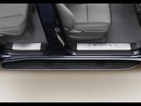 Toyota Land Cruiser Prado 150 (09-) накладки на пороги передних и задних дверных проемов со светящейся надписью "LAND CRUISER", нержавеющая сталь, оригинал