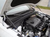 Hyundai i30 (17–) Упор капота (комплект)