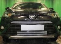 Toyota RAV4 (15–) Защита радиатора, хром, верх (без камеры)