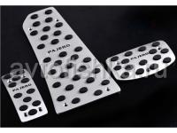 Mitsubishi Pajero 3 и Pajero 4 накладки на педали алюминиевые с логотипом "Pajero", комплект 3 шт.