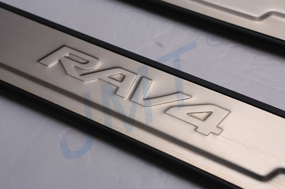 Toyota RAV4 (13–/15–) Накладки на дверные пороги с логотипом, нерж.