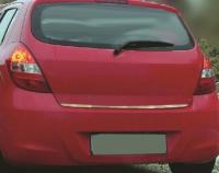Hyundai i20 (09–12) Накладка на нижнюю кромку крышки багажника, нерж., 1 часть
