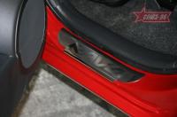 Toyota RAV4 (09–) Накладки на внутр. пороги с рисунком (компл.4шт.) вместо пласт. (удл.база)