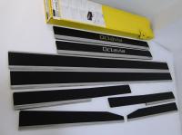 Накладки на внутренние пороги с надписью, нерж. сталь+карбон, 8 шт. Alu-Frost 29-0557 для SKODA Octavia II