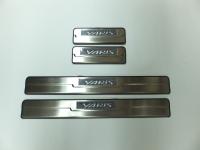 Toyota Yaris (11–) Накладки на дверные пороги с логотипом и LED подсветкой, нерж.