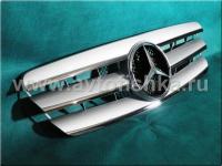 Mercedes C-class W203 (00-07) 4 дв. седан решетка радиатора серебристая со звездой, дизайн CL-class, 3 ламели.
