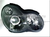 Mercedes C-class W203 (00-03) фары передние линзовые черные, под ксенон, с блоками розжига, комплект 2 шт.