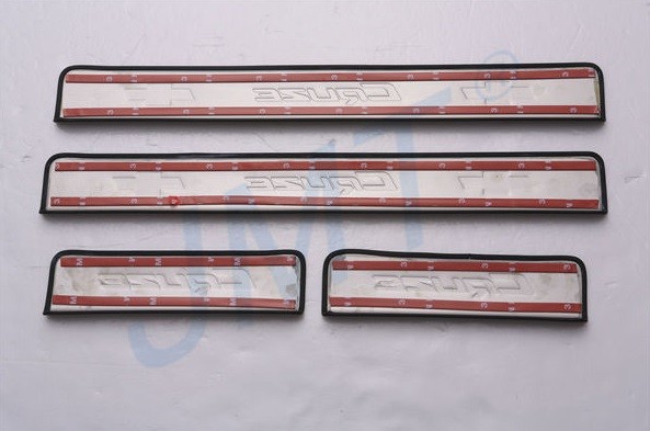 Chevrolet Cruze (09–/12–) Накладки на дверные пороги с логотипом, нерж.