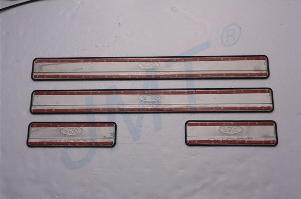 Ford Focus (05–) Накладки на дверные пороги с логотипом, нерж.