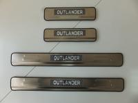 Mitsubishi Outlander (12–/14–/15–) Накладки на дверные пороги с логотипом и LED подсветкой, нерж.