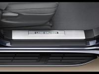 Toyota Land Cruiser Prado 150 (09-) накладки на пороги передних дверных проемов со светящейся надписью "LAND CRUISER", нержавеющая сталь, оригинал TOYOTA
