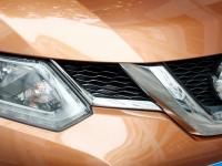 Nissan X-Trail (14–) Декоративная накладка на решетку радиатора, 2 части, хром