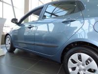 Kia Rio (11–) Молдинги на двери
