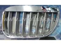 BMW 7 E38 (94-01) решетка радиатора серебристая с хромом.