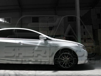 Hyundai Sonata YF (10-) спортивный бампер с решеткой радиатора и ресничками на фары, дизайн FNB
