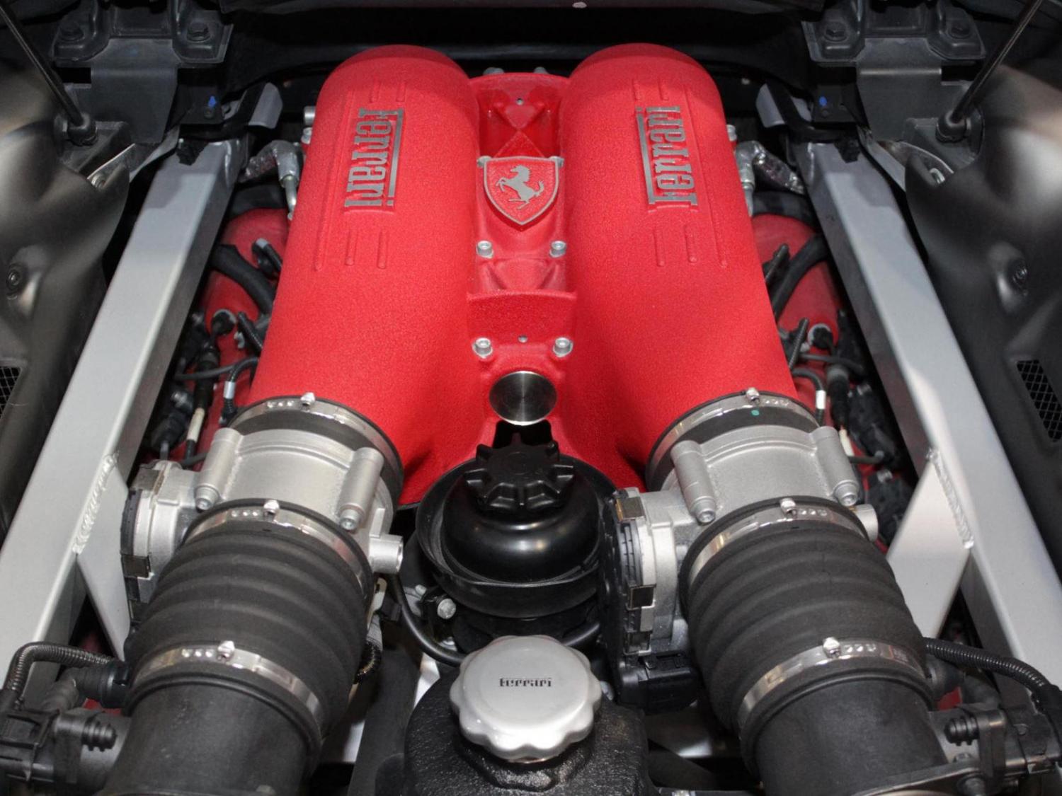 10 лучших двигателей V8 всех времен