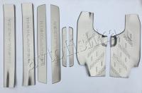 Toyota Highlander (07–13) Накладки на дверные пороги с логотипом, нерж. серебристые