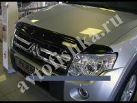 Дефлектор капота темный широкий Mitsubishi Pajero 2007-