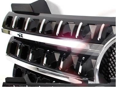 Mercedes ML W164 (05-08) решетка радиатора перфорированная черная с хромом со звездой, дизайн SPORT.