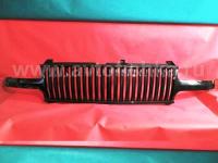 Chevrolet Tahoe, Suburban (99-06) черная радиаторная решетка с вертикальным дизайном