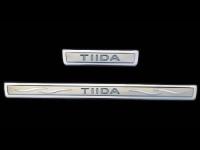 Nissan Tiida (04-) накладки порогов дверных проемов из нержавеющей стали с подсветкой, комплект 4 шт.