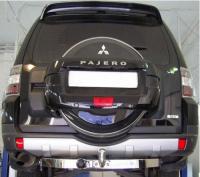 Mitsubishi Pajero (07–) Фаркоп (тягово-сцепное устройство) (50/1500кг) оцинкованный с двойной нержав. пластиной (с логотипом), бензиновый