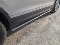 Volkswagen Tiguan (17–) Пороги овальные с проступью 75х42 мм