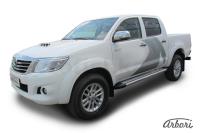 Защита штатных порогов Arbori d76 труба TOYOTA HILUX 2011-2015