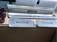 Mitsubishi Pajero 3 и Pajero 4 накладки на внутренние пороги со светящимся логотипом "Pajero", к-кт 4 шт.