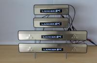 Mitsubishi Lancer (07–/11–) Накладки на дверные пороги с логотипом и LED подсветкой, нерж.