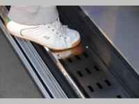 Volkswagen Transporter T4 (90-03) накладка на внутреннюю пластиковую ступеньку сдвижной двери, нержавеющая сталь, к-кт 1шт.