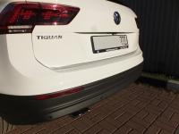 Volkswagen Tiguan (17–) Накладка на нижнюю кромку крышки багажника, нерж., 1 часть