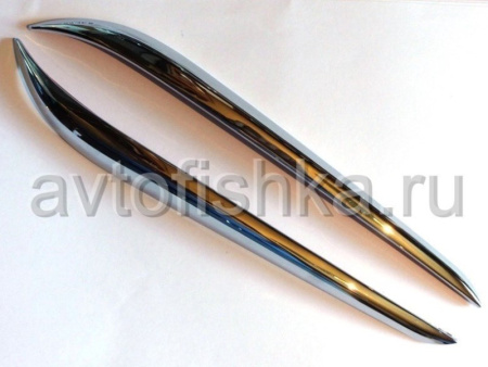 Toyota Land Cruiser Prado 150 (10-) угловые хромированные молдинги на передний бампер, комплект 2 шт.