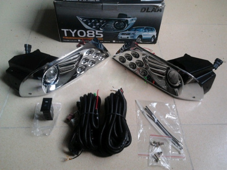Toyota Prado 120 (2002-2009) фары противотуманные хромированные со светодиодной подсветкой, комплект 2 шт.