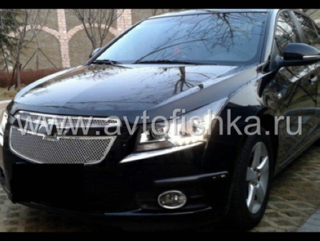 Chevrolet Cruze (08-) черные линзовые передние фары со светящимися ободками и диодной подсветкой в стиле Volkswagen, комплект 2 шт.