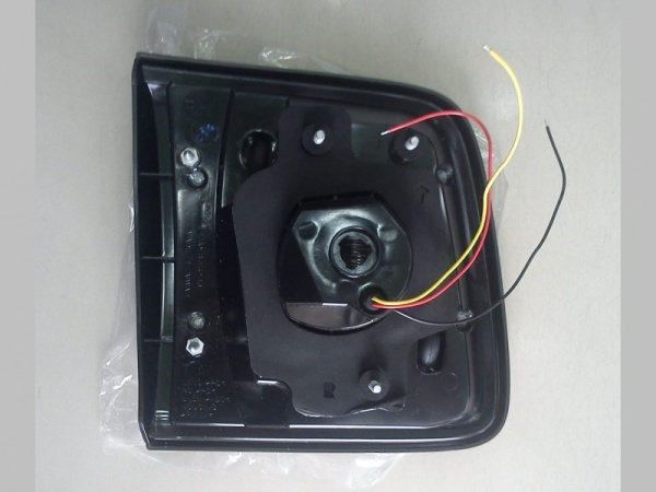 Nissan Patrol Y62 (2010-) светодиодные фонари на заднюю дверь, комплект 2 шт