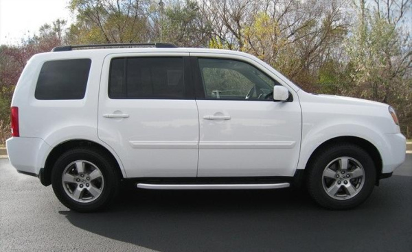 Honda Pilot (2008–2015) Штатные пороги OEM стиль