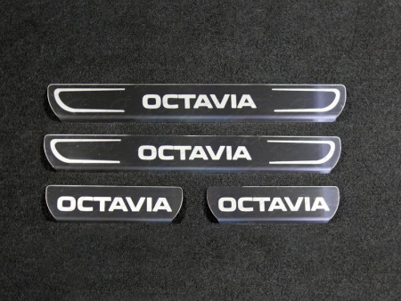 Skoda Octavia (13–) Накладки на пороги внутренние (лист шлифованный надпись Octavia)